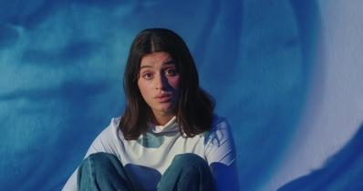 Anya_Chalotra_reads_from__What_I27d_Rather_Not_Think_About____The_Booker_Prize_075.jpg